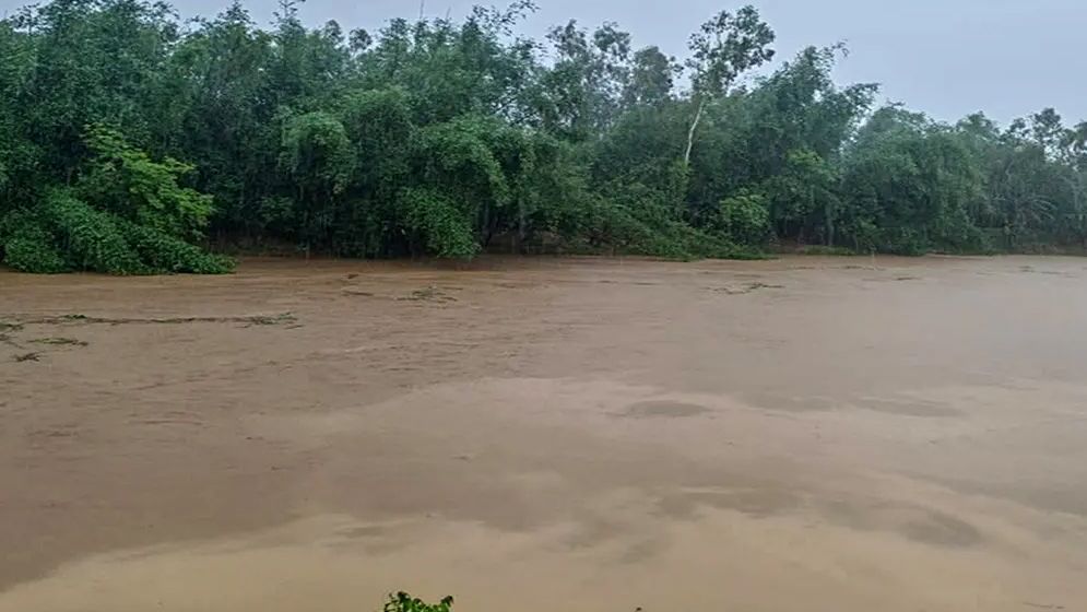 বৃষ্টি ও উজানের ঢলে চেল্লাখালী নদীর পানি বিপৎসীমার ১৬০ সেমি ওপরে