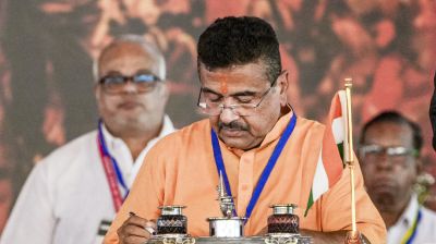 বাংলাদেশ সীমান্তে কাঁটাতার বসানোর ঘোষণা দিলেন শুভেন্দু 