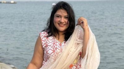 মারা গেছেন কারিনা কায়সার