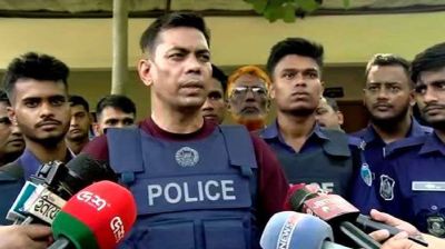 যতই ঝাঁকুনি দিক, আমরা পিছু হটবো না