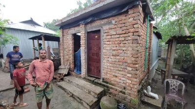 সরকারি ইটে ইউপি মেম্বারের শখের পাকা টয়লেট