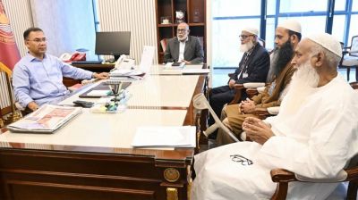 প্রধানমন্ত্রীর সঙ্গে সাক্ষাৎ করলেন ওয়াকফ প্রশাসক