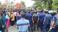 পাওনা পরিশোধের দাবিতে অবরোধ 