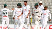 টাইগারদের বোলিং তোপে বিধ্বস্ত পাকিস্তান