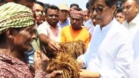কৃষকদের অর্থনৈতিকভাবে স্বাবলম্বী করা সরকারের মূলনীতি
