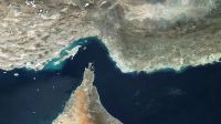 হরমুজ প্রণালিতে জাহাজ চলাচলের নতুন নিয়ম চালু করল ইরান