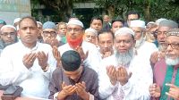 রামিসার কবর জিয়ারতে গিয়ে কাঁদলেন এমপি আব্দুল্লাহ