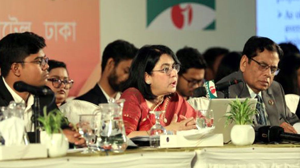 সামষ্টিক অর্থনীতির লক্ষ্যমাত্রা অর্জনই বড় চ্যালেঞ্জ 