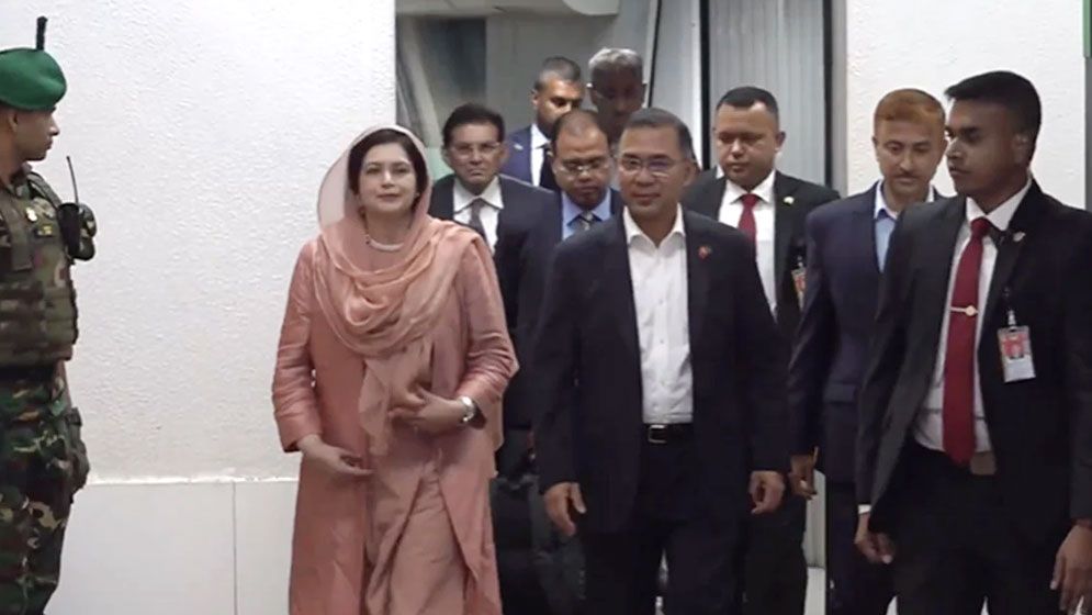 মালয়েশিয়া ও চীন সফর শেষে দেশে ফিরলেন প্রধানমন্ত্রী  