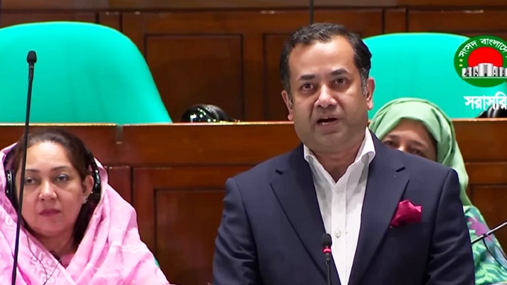 ‘ফ্যাসিস্টের অপকর্মের বৈধতা দেওয়া সাংবাদিকরা আইনের ঊর্ধ্বে নয়’