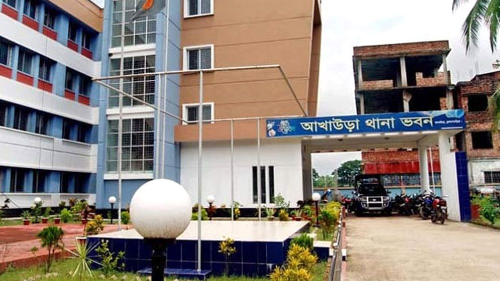 তরুণীকে উত্ত্যক্তের প্রতিবাদ, ছুরিকাঘাতে যুবক আহত 