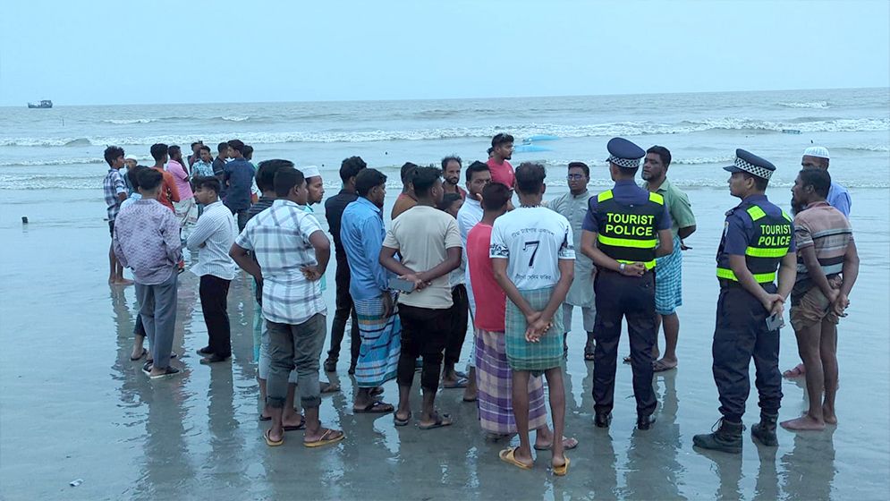 নিখোঁজের দুই দিন পর সমুদ্রে মিলল ভাসমান জেলের লাশ