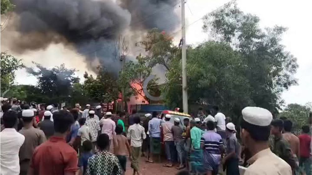 রোহিঙ্গা ক্যাম্পে এনজিও কার্যালয়ে অগ্নিকাণ্ড, ক্ষতি ১২ লাখ টাকা