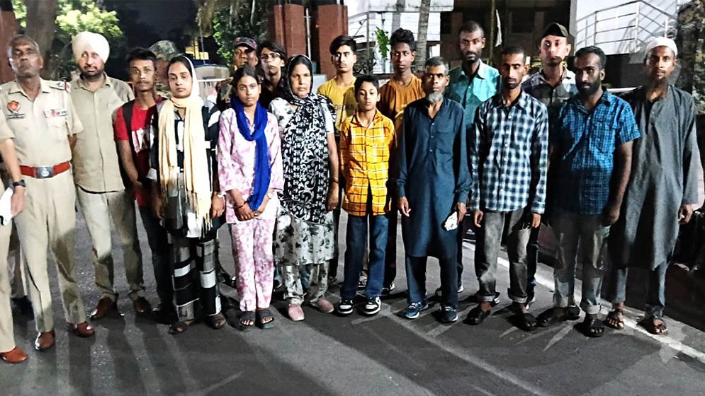 ট্রাভেল পারমিটে দেশে ফেরা ১৪ বাংলাদেশির মানবেতর রাত