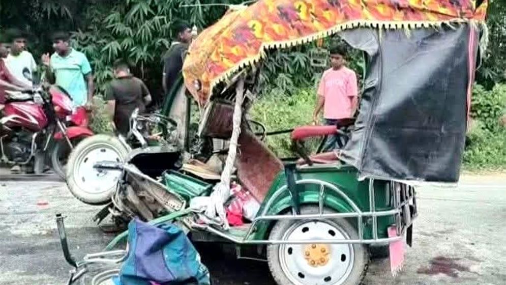 গাংনীতে ট্রাক-ইজিবাইক সংঘর্ষে দুই শিশুসহ নিহত ৩