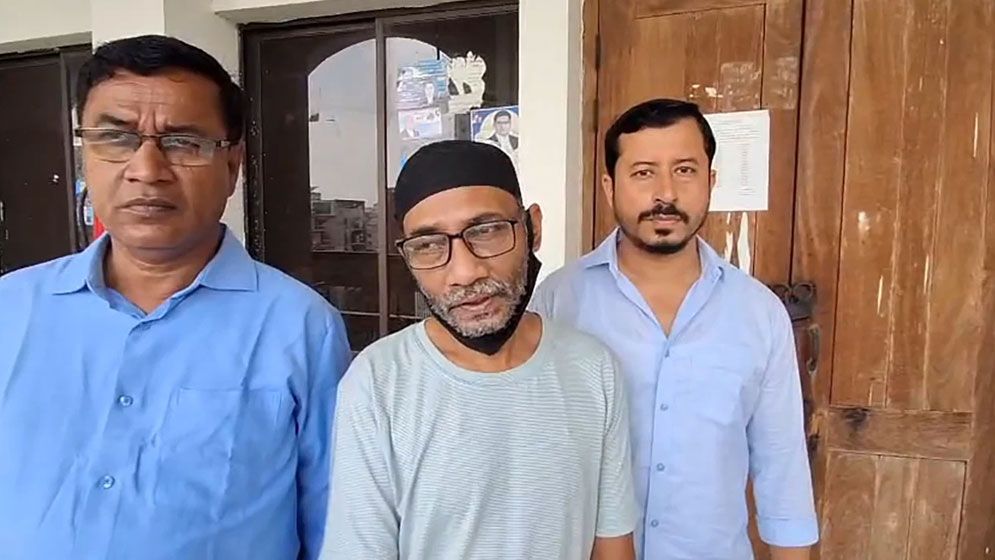 আদালতে এসে ন্যায় বিচার চাইলেন রামিসার বাবা 