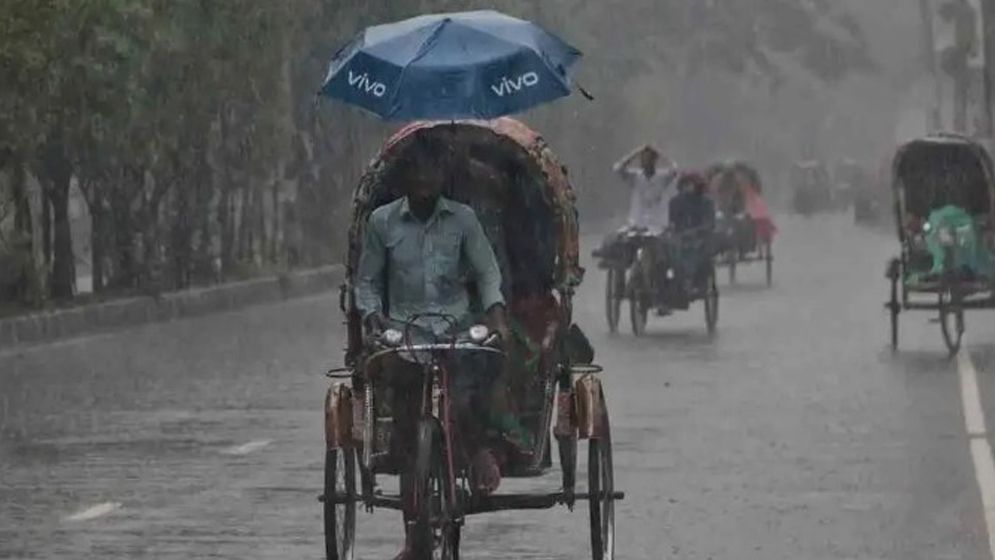দুপুরের মধ্যে ১৩ অঞ্চলে ঝড়-বৃষ্টির আভাস