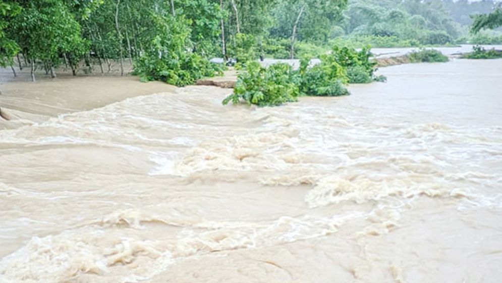 চার জেলায় বন্যার আভাস