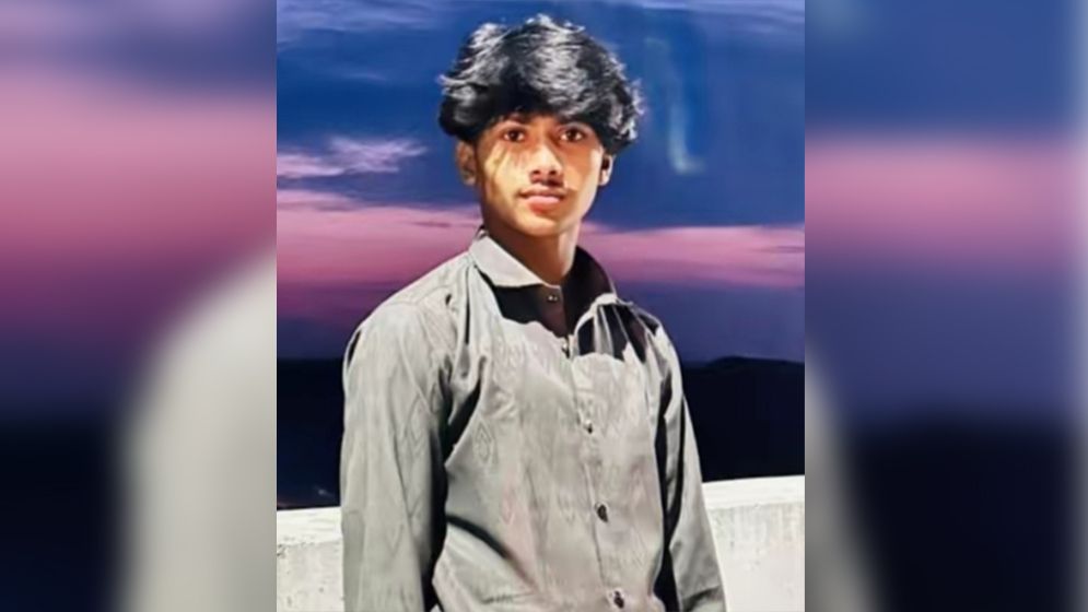 ওঝার দরবারে ঘুরতেই কাটল সময়, সাপের কামড়ে স্কুলছাত্রের মৃত্যু