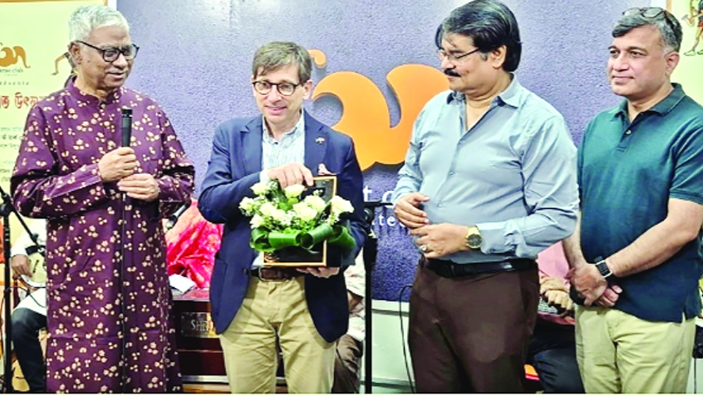 আর্টিস্ট ক্লাবে মুগ্ধতার ‘মিউজিক্যাল মেহফিল’