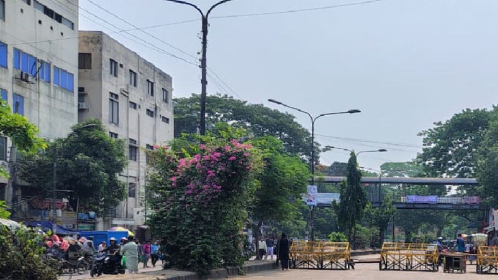 দূষিত বায়ুর তালিকায় ঢাকার অবস্থান কত আজ?