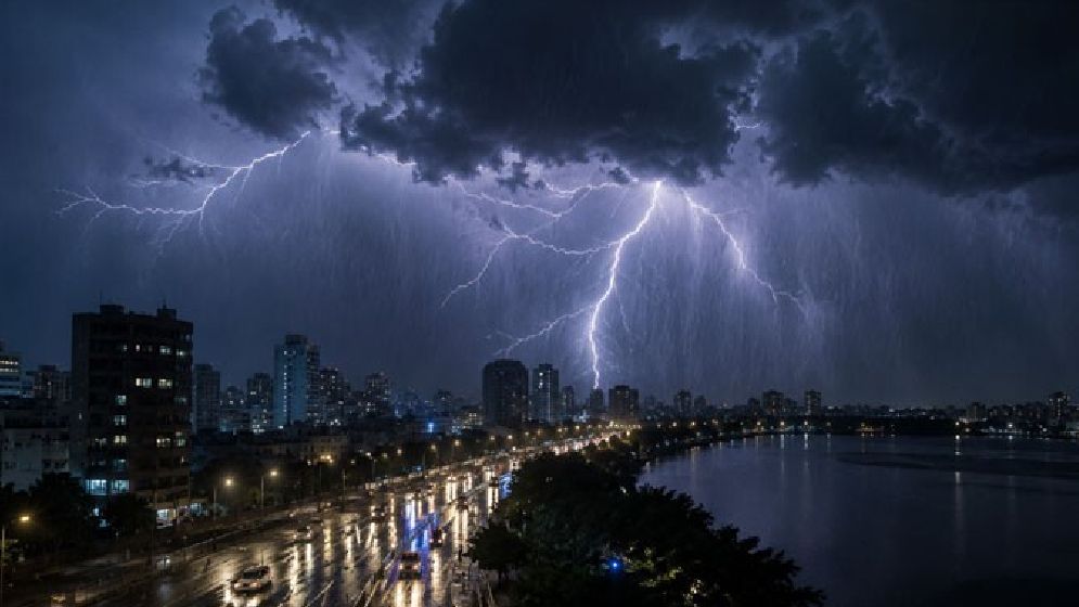 রাতে কমতে পারে ঢাকার তাপমাত্রা