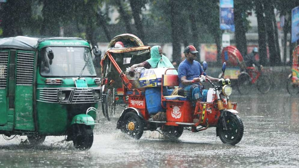 ঢাকায় ঝোড়ো হাওয়া ও বজ্রবৃষ্টির আভাস 