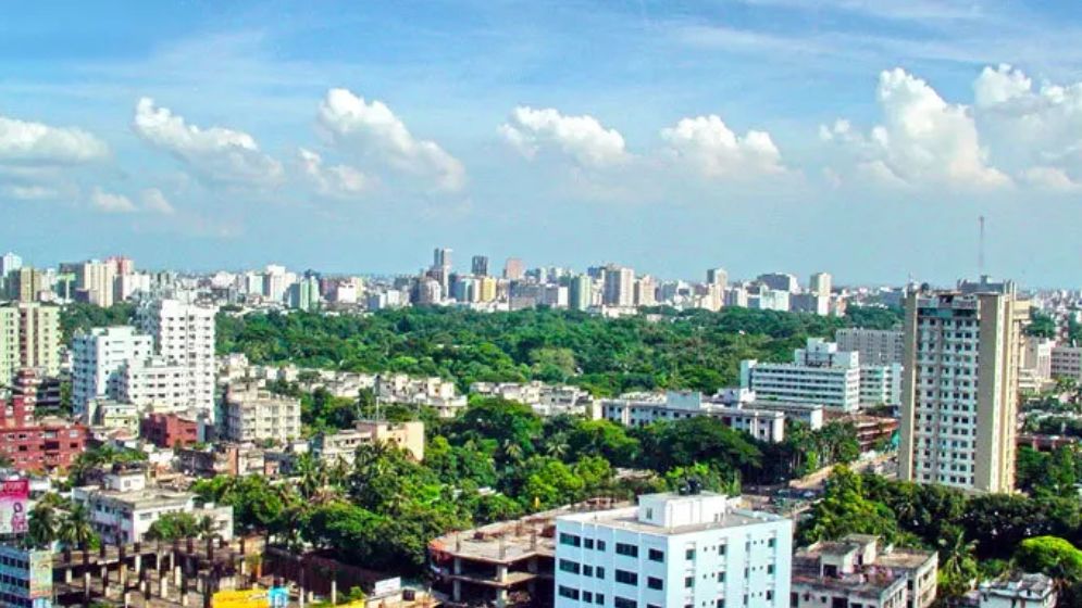 ঢাকার বাতাসে স্বস্তি, দূষণ কমে ‘সহনীয়’ অবস্থানে রাজধানীর বায়ু
