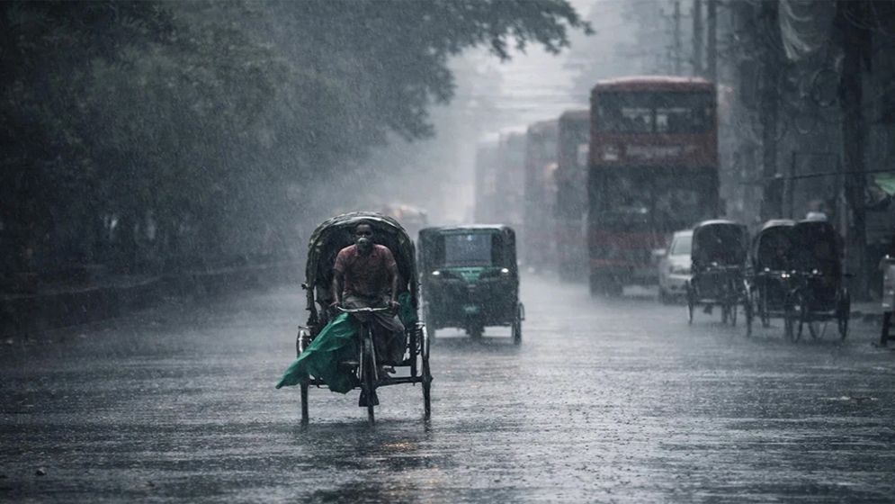 ২৪ ঘণ্টায় ঢাকায় ৩৪ মিলিমিটার বৃষ্টিপাত
