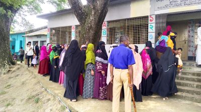 প্রাথমিক বিদ্যালয়েও উৎসব-আমেজে ভোট
