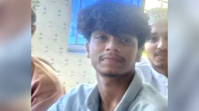 বিশ্বকাপ খেলা দেখে ফেরার পথে প্রাণ গেল কলেজছাত্রের