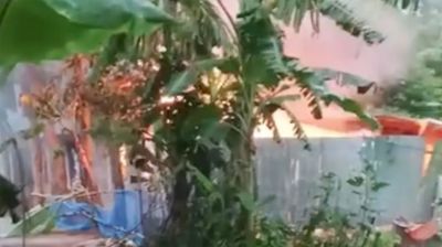 ধষর্ণ-হত্যার জেরে আসামিদের বাড়িতে আগুন, দগ্ধ হয়ে ৩ জনের মৃত্যু