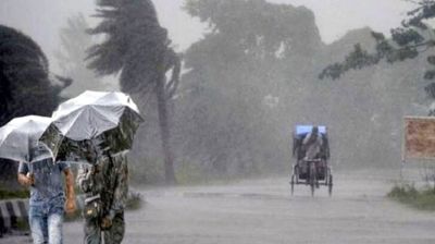 ১৬ অঞ্চলে দমকা হাওয়া ও বজ্রবৃষ্টির পূর্বাভাস  