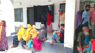 ঘণ্টার পর ঘণ্টা অপেক্ষা করেও মিলছে না সেবা