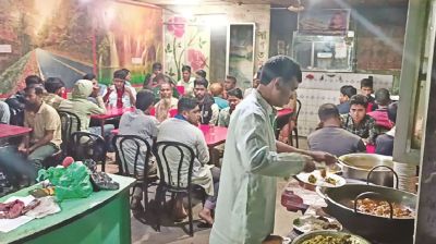 রেস্টুরেন্টের খাবার খেয়ে হাসপাতালে ১৬ জন, শঙ্কায় দুই কিশোরী