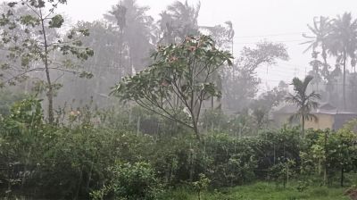 ১২ অঞ্চলে ঝড়-বৃষ্টির আভাস, কমতে পারে গরম