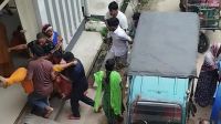 গাজীপুরে পোশাক কারখানায় পানি পান করে অসুস্থ ২ শতাধিক শ্রমিক