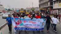 পুলিশ দেখে ‘সামনে আসবি না, মাইরা ফালামু’ বলে হুমকি 