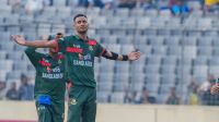 শরিফুলের ৬ উইকেটের পরও হোয়াইটওয়াশ থেকে বাঁচল অজিরা