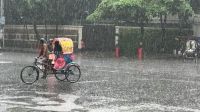 রাজধানীতে হঠাৎ স্বস্তির বৃষ্টি, কোথাও ভোগান্তি 