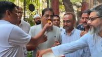 বাংলাদেশিদের জন্য পর্যটন ভিসা চালু, কলকাতায় ব্যবসায়ীদের মিষ্টিমুখ