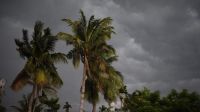 ঢাকাসহ ১৪ অঞ্চলে ঝড়-বৃষ্টির পূর্বাভাস