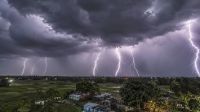 মাঝ নদীতে বজ্রপাতে প্রাণ গেল জেলের