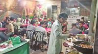 রেস্টুরেন্টের খাবার খেয়ে হাসপাতালে ১৬ জন, শঙ্কায় দুই কিশোরী