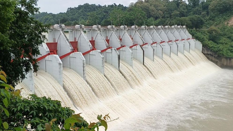 খুলে দেওয়া হলো কাপ্তাই বাঁধের ১৬ জলকপাট