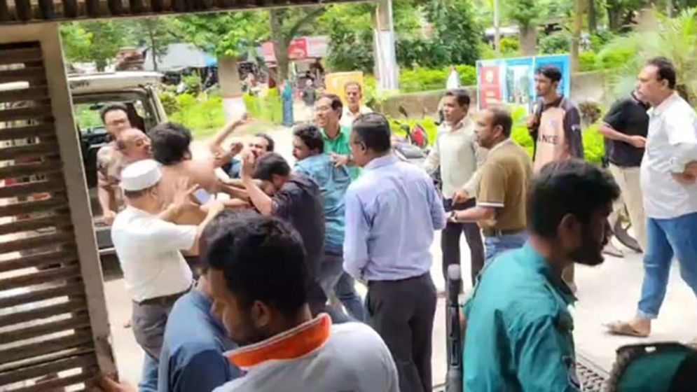 রাবিতে শিক্ষার্থী মারধরের ঘটনায় তদন্ত কমিটি গঠন
