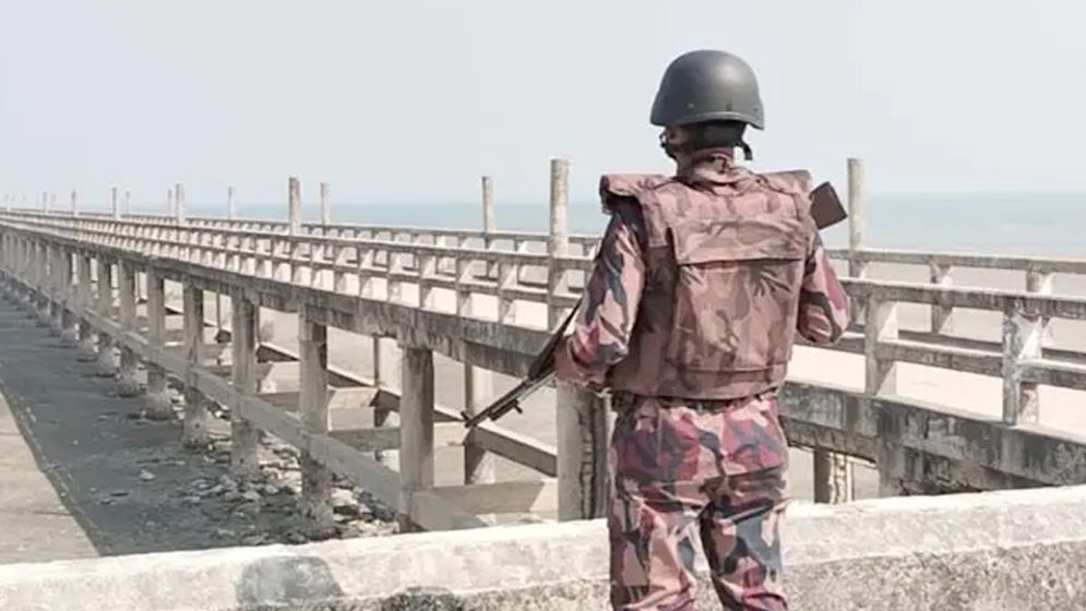 রাখাইনে ফের সংঘাত, রোহিঙ্গা অনুপ্রবেশের শঙ্কা