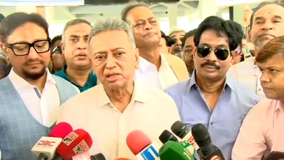 ট্রিলিয়ন ডলারের অর্থনীতির দিকে এগোচ্ছে দেশ