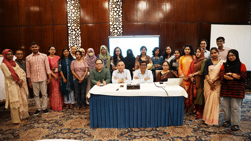 ‘জনসংখ্যার অর্ধেকের বেশি নারী হলেও রাজনীতিতে অর্থবহ অংশগ্রহণ সীমিত’