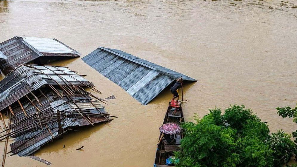 নাইক্ষ্যংছড়িতে টানা বর্ষণে জনজীবন বিপর্যস্ত, পাহাড়ধসের শঙ্কা
